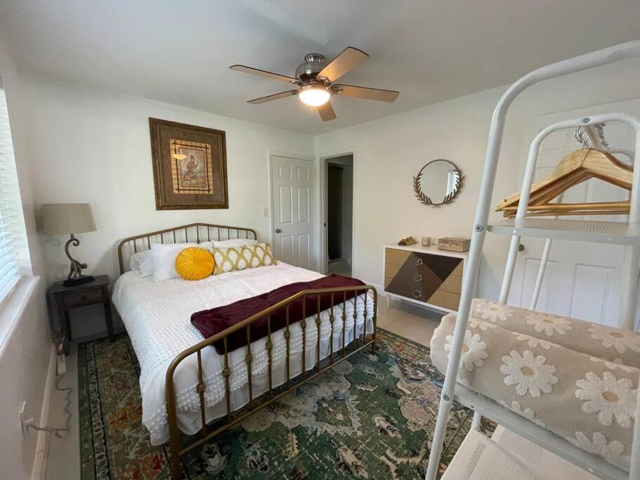 Jungle Cottage With Luxury Pool, Hot Tub And More! レイク・ワース エクステリア 写真