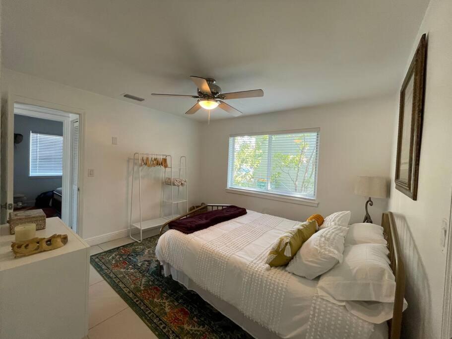 Jungle Cottage With Luxury Pool, Hot Tub And More! レイク・ワース エクステリア 写真