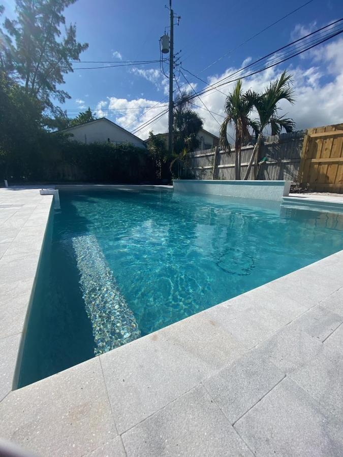 Jungle Cottage With Luxury Pool, Hot Tub And More! レイク・ワース エクステリア 写真